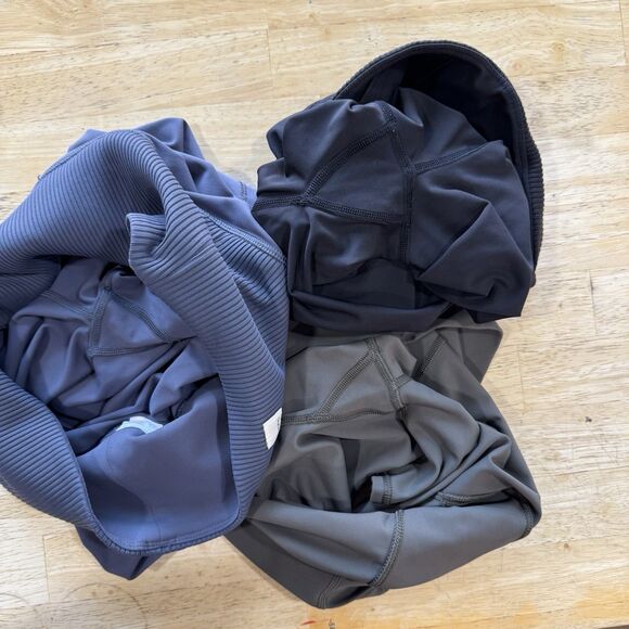 Vuori Women's Ribbed Studio And Pocket Biker Shorts Lot Of 3 Large VW376 VW390 - Picture 8 of 12